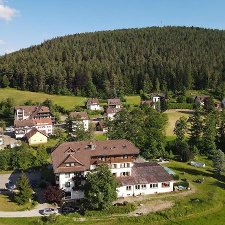 Hotel Enz Residenz Enzklösterle Esterno foto
