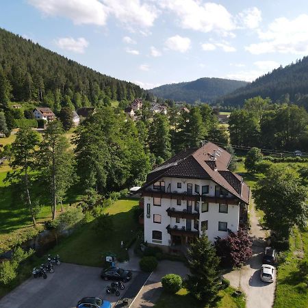 Hotel Enz Residenz Enzklösterle Esterno foto