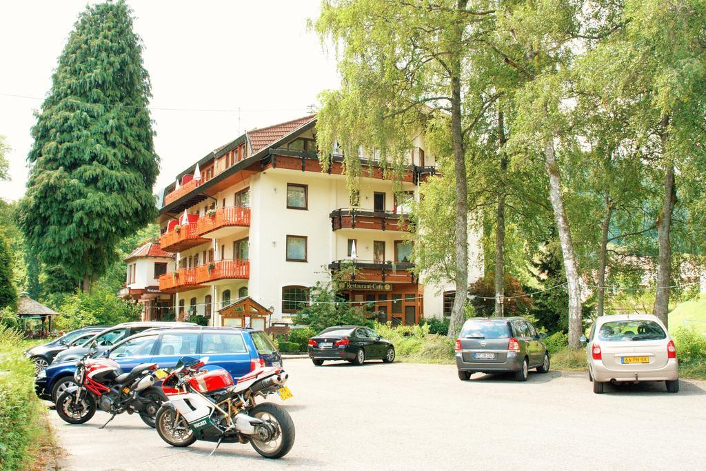 Hotel Enz Residenz Enzklösterle Esterno foto