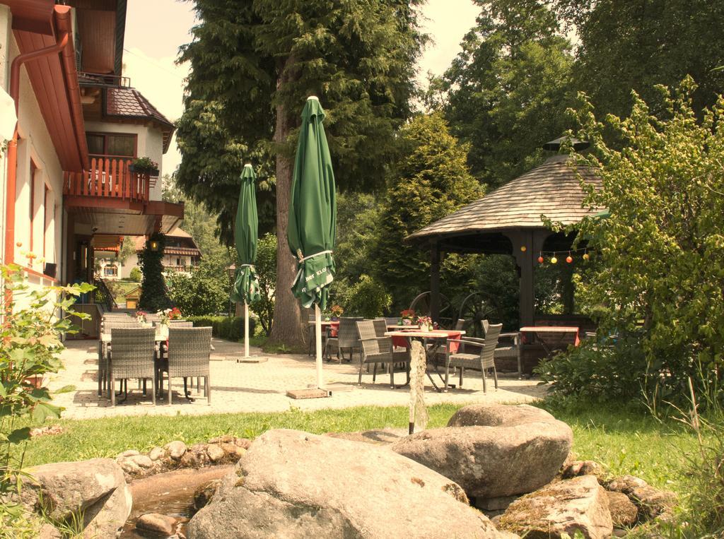 Hotel Enz Residenz Enzklösterle Esterno foto
