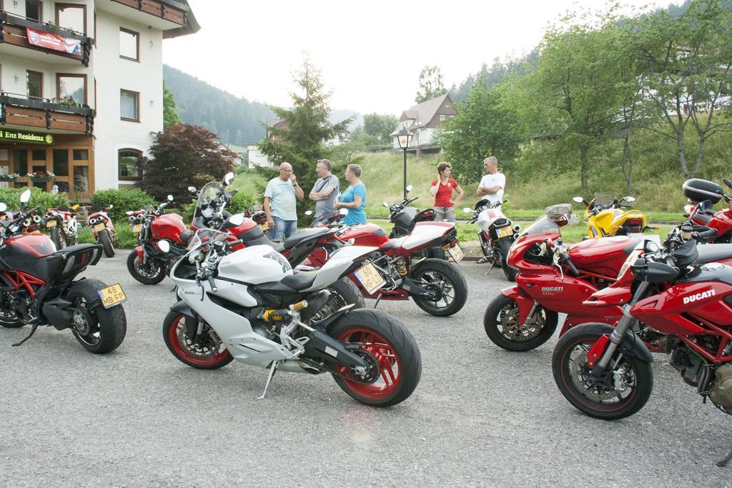 Hotel Enz Residenz Enzklösterle Esterno foto