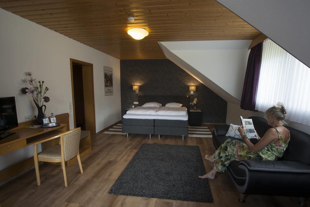 Hotel Enz Residenz Enzklösterle Esterno foto