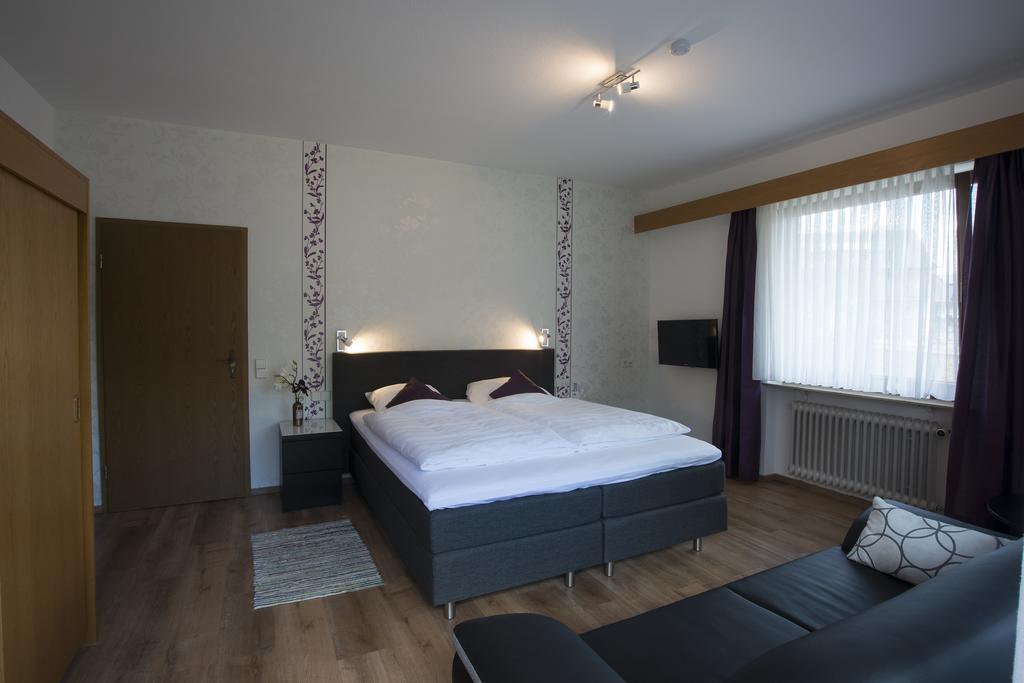 Hotel Enz Residenz Enzklösterle Esterno foto
