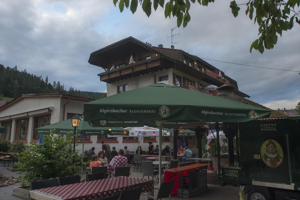 Hotel Enz Residenz Enzklösterle Esterno foto
