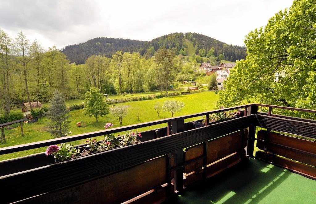 Hotel Enz Residenz Enzklösterle Esterno foto