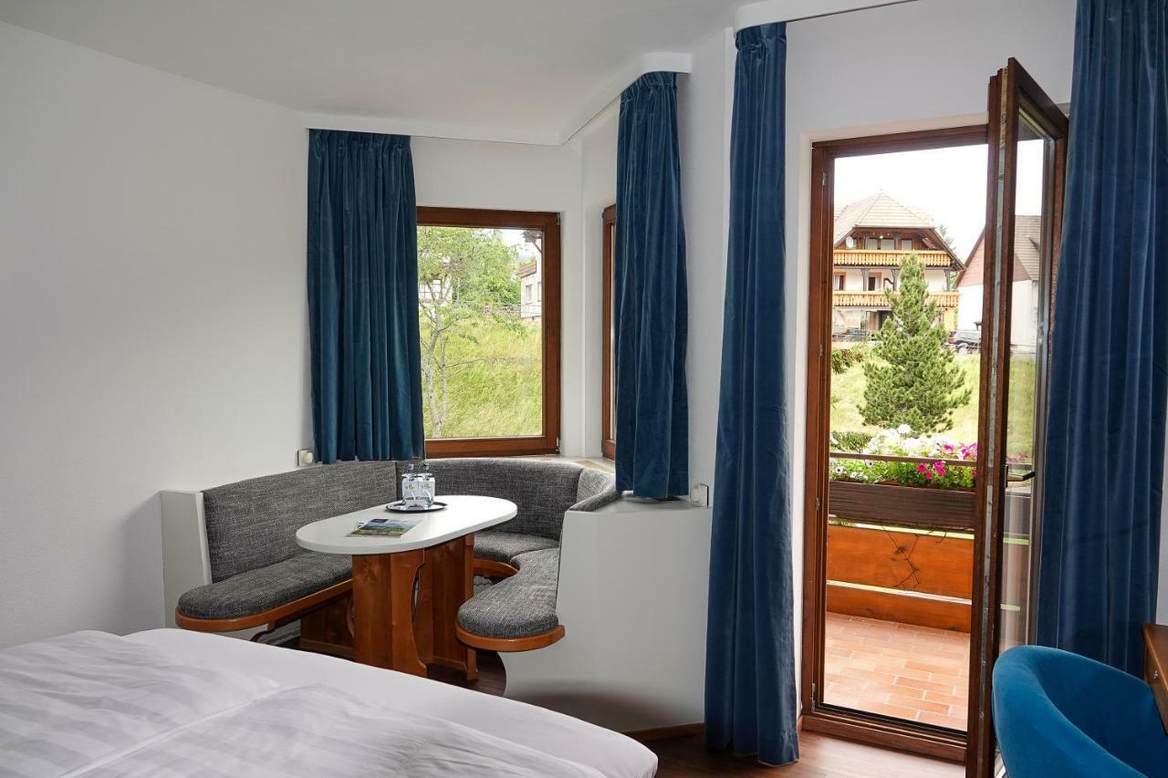 Hotel Enz Residenz Enzklösterle Esterno foto